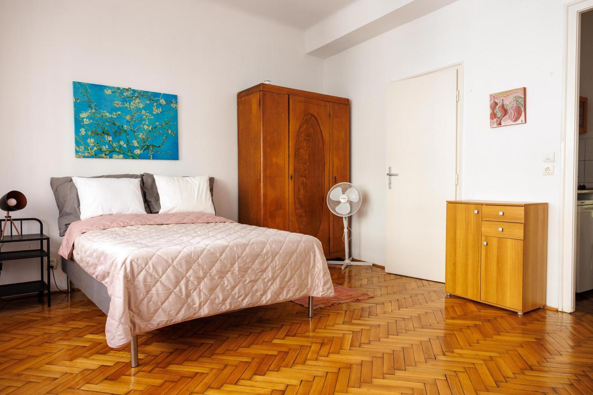 Studio With Terrace In Heart Of The City Budapest Exteriör bild